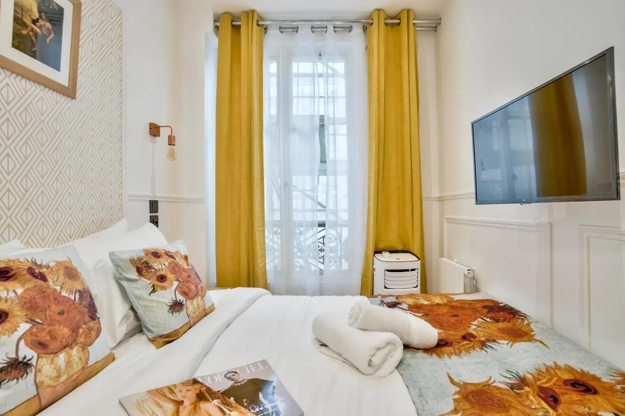 Apartment 107 - Urban Luxury Opera Vinci *